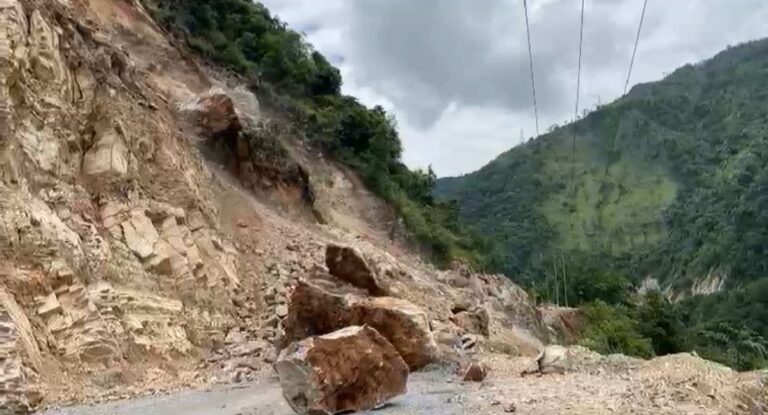 Sindhuli Middle higwahy