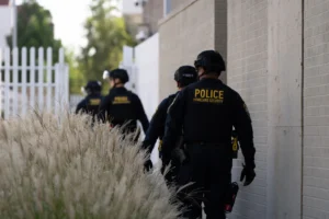 DHS Securty offcials