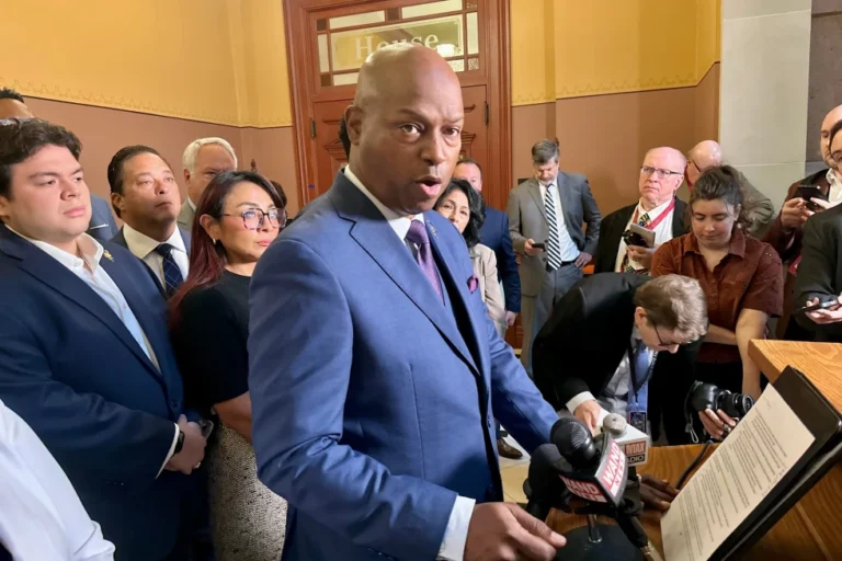 (Illinois House Speaker Emanuel “Chris” Welch decries the federal government’s Chicago immigration crackdown tactics and vows his Democratic caucus will adopt resolutions to condemn them in this Wednesday, Oct. 15, 2025 image at the state Capitol in Springfield, Il. AP Photo John O’Connor)