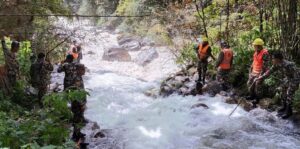 Nepali Army rescues