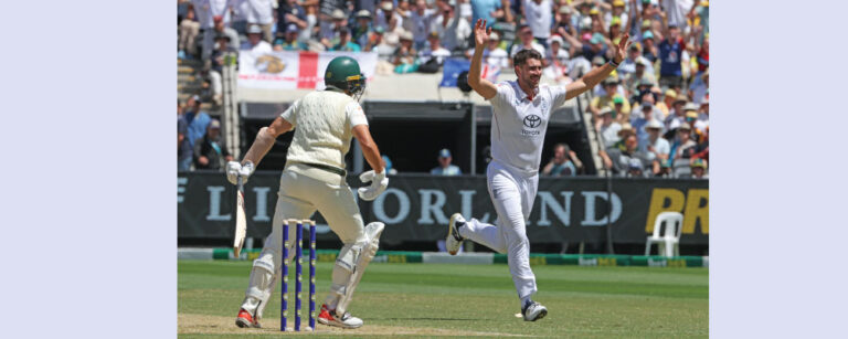 Australia lead England