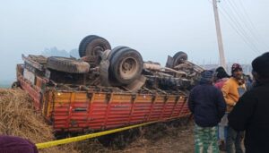 Cargo truck