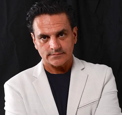 Dr Fernando Messias