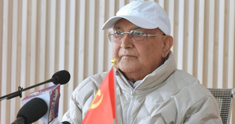 UML Chair Oli