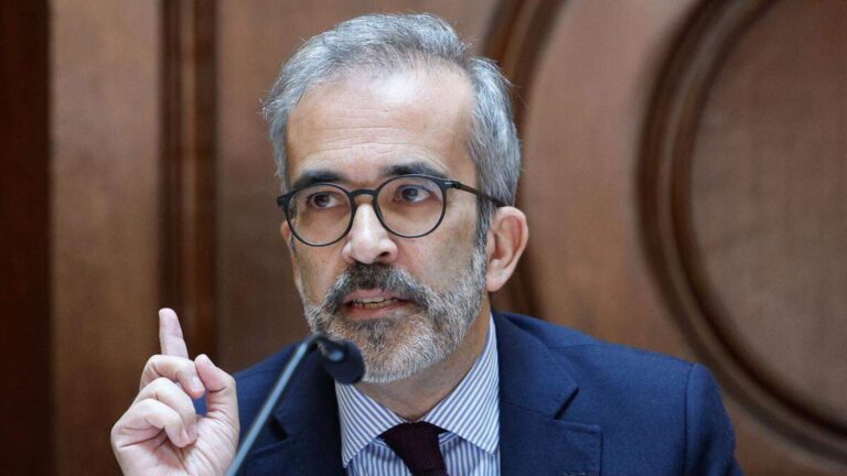Portugal F minister