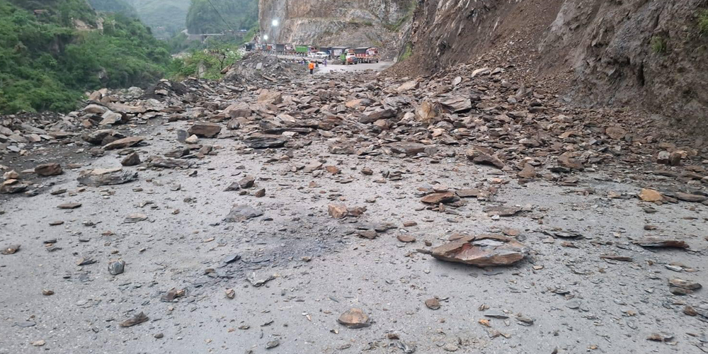 Narayanghat-Mugling road
