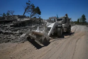 Israel strikes southern Lebanon