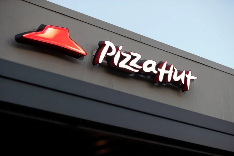 (This Dec. 15, 2016, file photo shows a Pizza Hut restaurant in New Orleans. (AP Photo/Gerald Herbert, File)