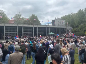 (America 250 naturalization ceremony for 252 new citizens and Seattle Center. Photo: Social Media)