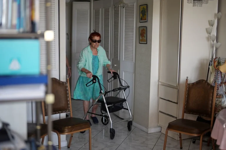 (Anna Fischbein at her apartment in Sunny Isles Beach, Fla. on Thursday. Photo AP: Rebecca Blackwell)