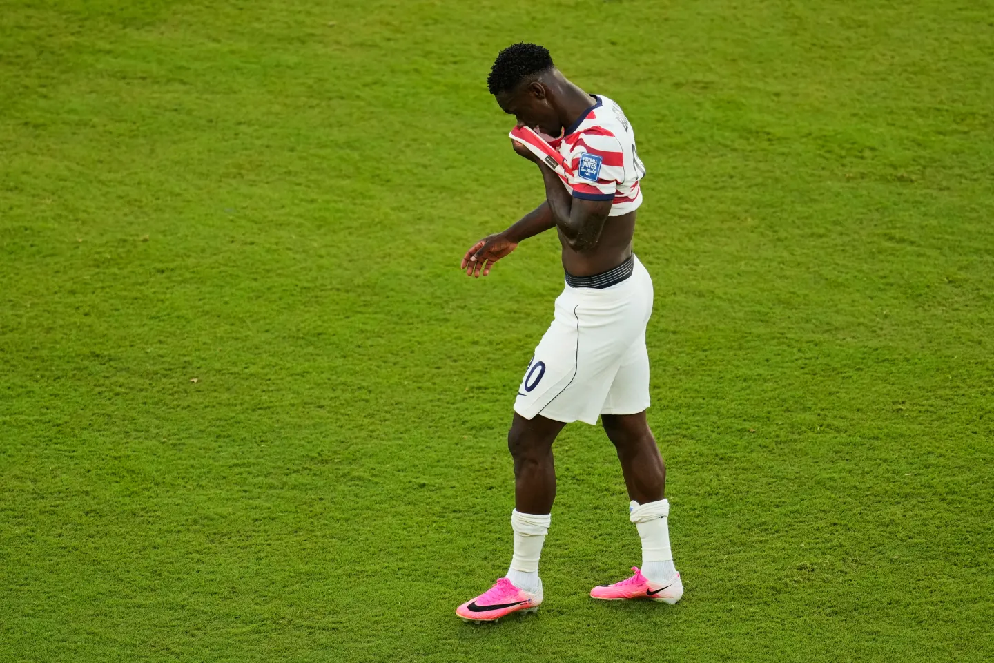 (FIFA has suspended its decision to impose a match ban on American forward Balogun for a one-year probationary period. Photo: AP)