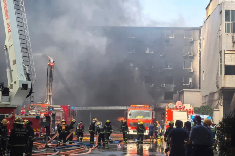 (In this photo released by Xinhua News Agency, firefighters at the scene of a footwear factory fire in Jiangtou village, Chendai township of Jinjiang city, southeastern China’s Fujian province, Thursday, July 9, 2026. Photo: Zheng Liang, Xinhua via AP)