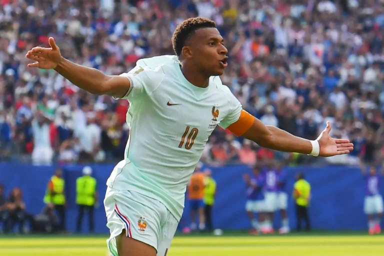 (France’s Kylian Mbappe (10) celebrates scoring the opening goal during the World Cup quarterfinal soccer match between France and Morocco in Foxborough, Mass., near Boston, Thursday, July 9, 2026. (AP Photo/Steven Senne)