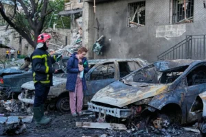 Russian attacks kill 6 in Kyiv