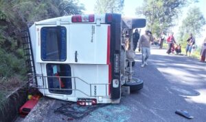 (A vehicle overturned on the road following an accident. Photo: Premraj Simkhada)