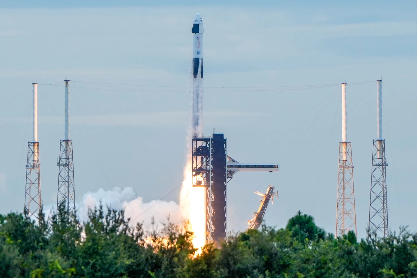 (A SpaceX Falcon 9 rocket with a crew of four launches from pad 40 at the Cape Canaveral Space Force Station in Cape Canaveral, Fla., Thursday, Oct. 1, 2026.  AP Photo: John Raoux)