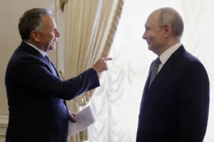 (U.S. envoy Steve Witkoff met with Russian President Vladimir Putin in St. Petersburg on Wednesday. Photo: AP)