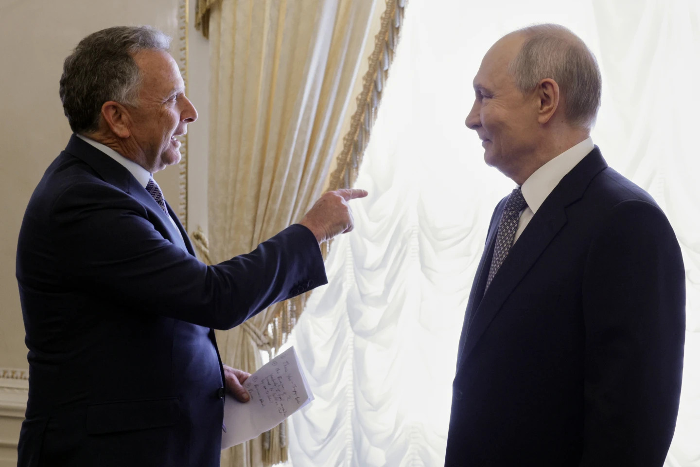 (U.S. envoy Steve Witkoff met with Russian President Vladimir Putin in St. Petersburg on Wednesday. Photo: AP)